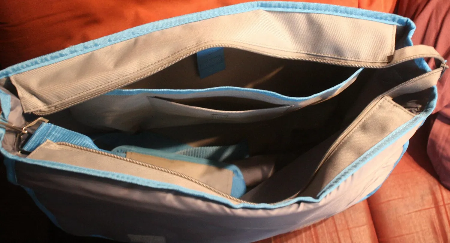 Betzold Kamishibai Tasche für Bildkarten mit Schultergurt