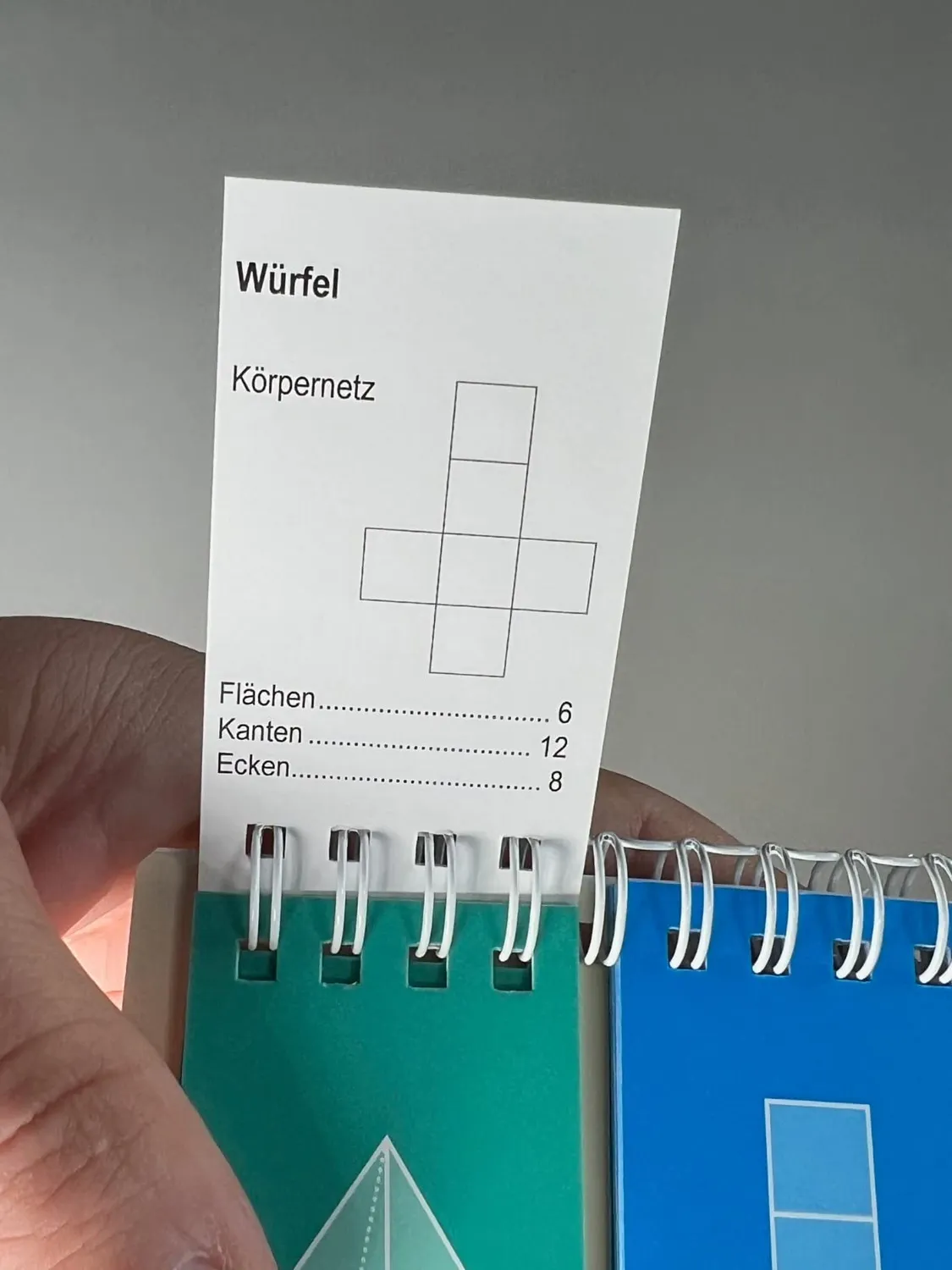 Betzold Geometrie-Körper-Flip geometrische Körper 12-teilig Karton